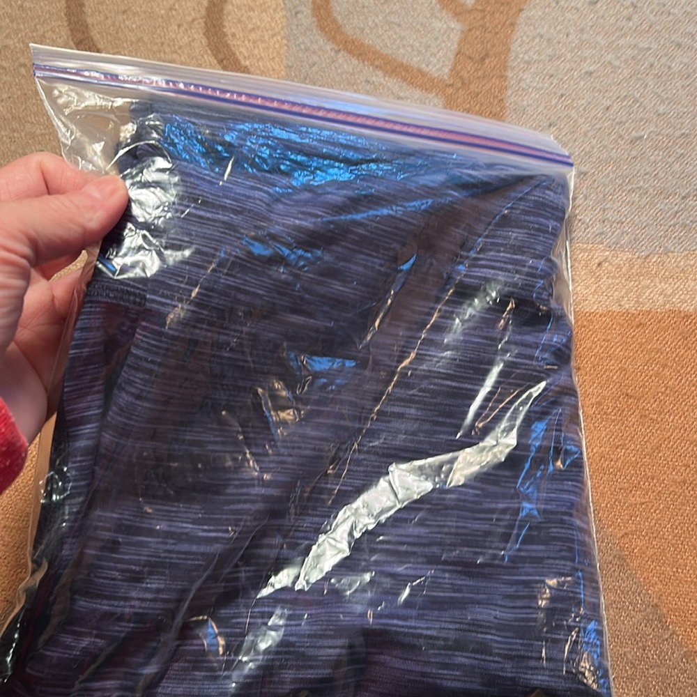 Blue capri length leggings by trek gear, XL - Picture 8 of 9